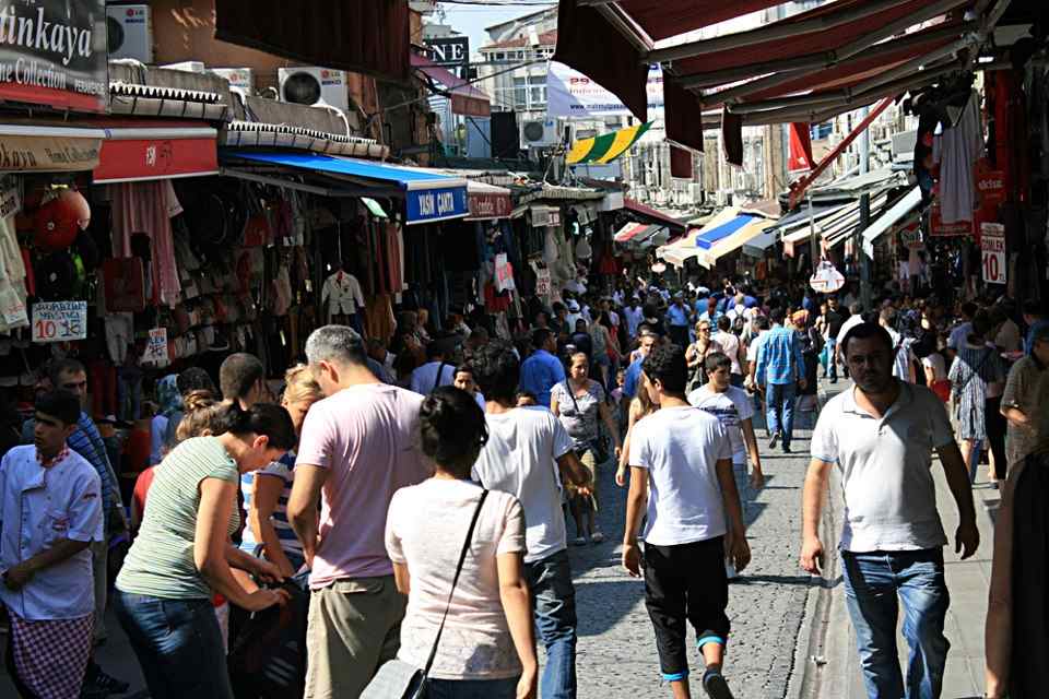 جولة مميزة في سوق محمود باشا اسطنبول - ام بي تور