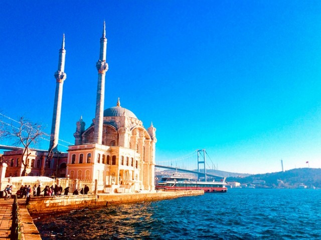 جامع اورتاكوي اسطنبول