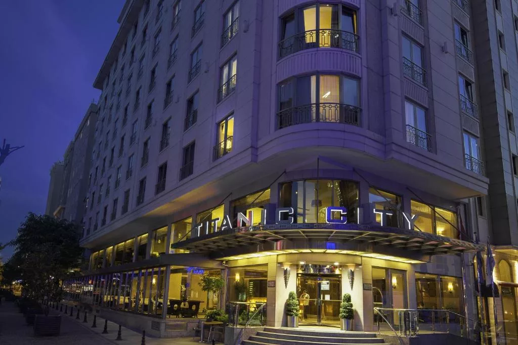 فندق تايتنك داون تاون اسطنبول
