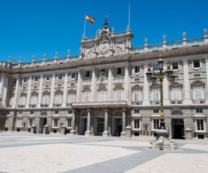 القصر-الملكي-في-مدريد-اسبانيا