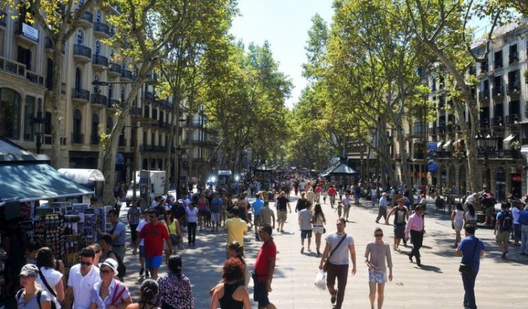 شارع لا رامبلا برشلونة اسبانيا