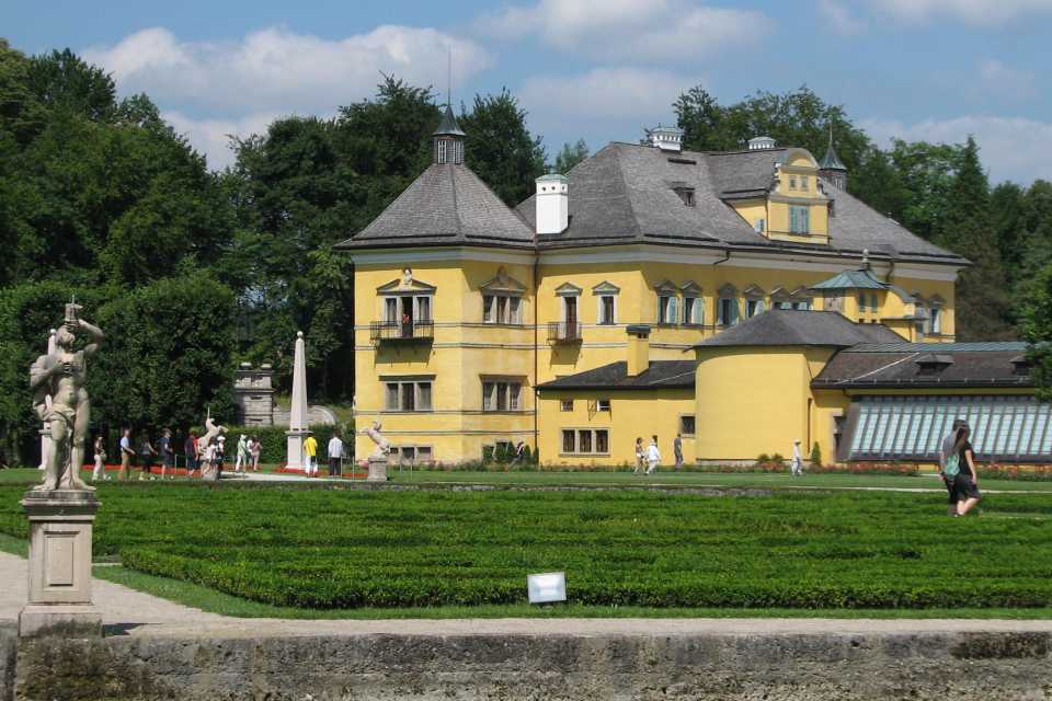 قصر هيلبرون سالزبورغ