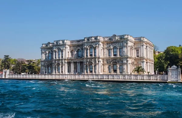 قصر بيلار بيه الاماكن السياحية في اسطنبول الاسيوية
